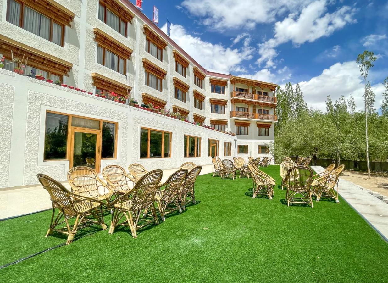 Hotel Deskitsal Λεχ Εξωτερικό φωτογραφία