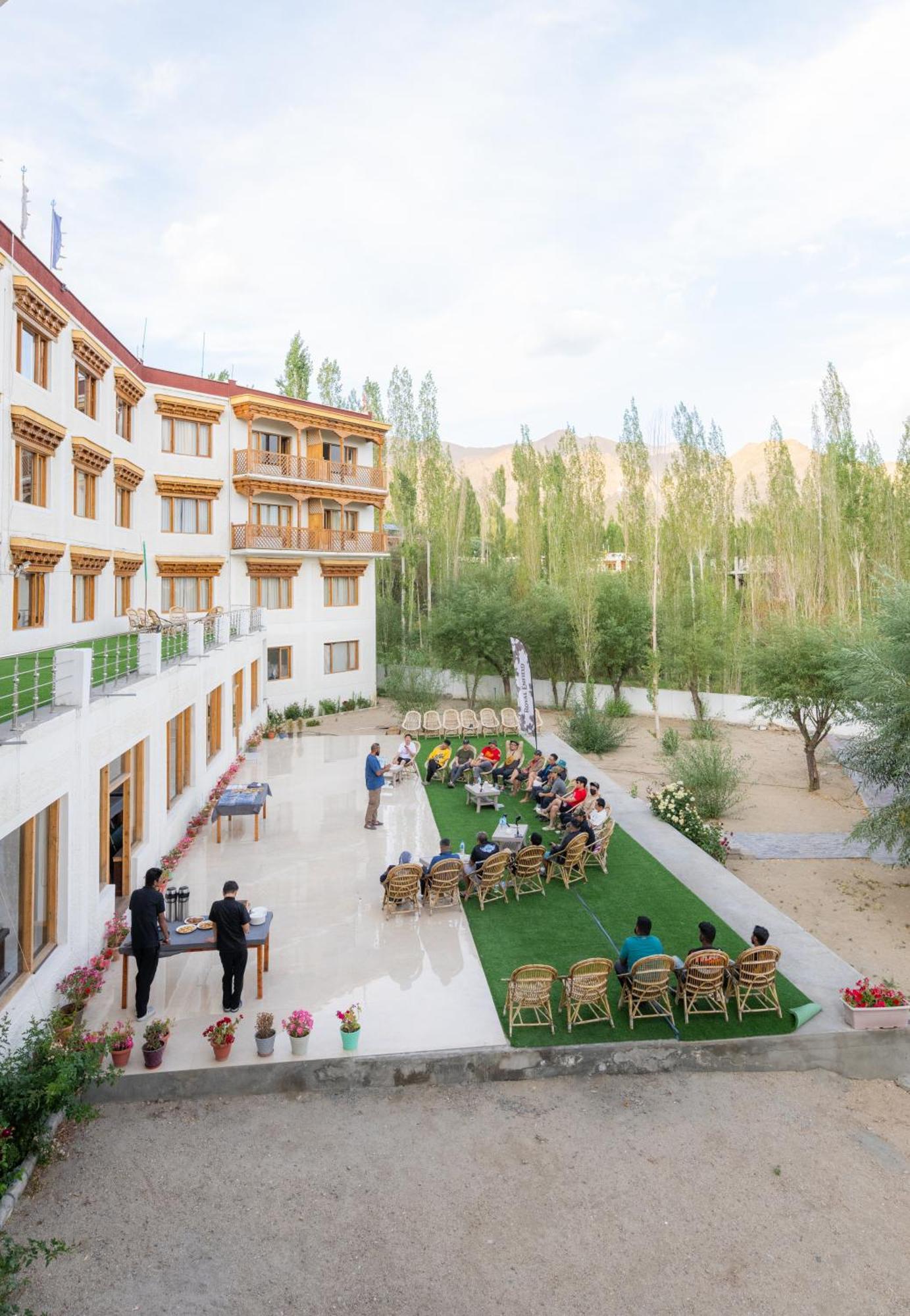 Hotel Deskitsal Λεχ Εξωτερικό φωτογραφία