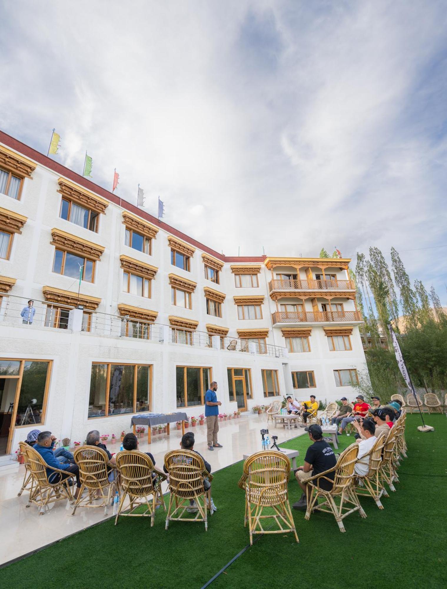 Hotel Deskitsal Λεχ Εξωτερικό φωτογραφία
